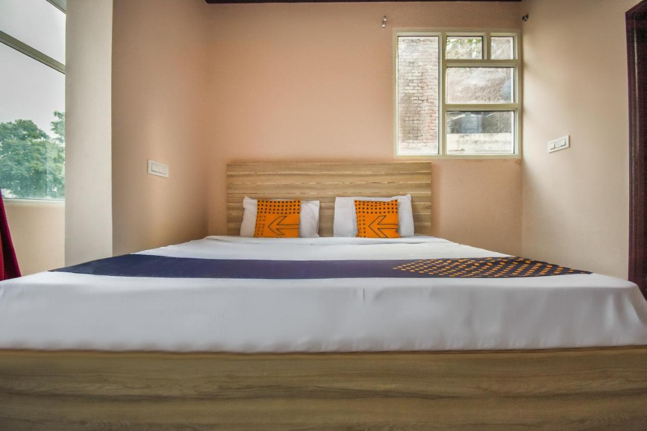 Hotel O Hi Tech Panchkula Luaran gambar